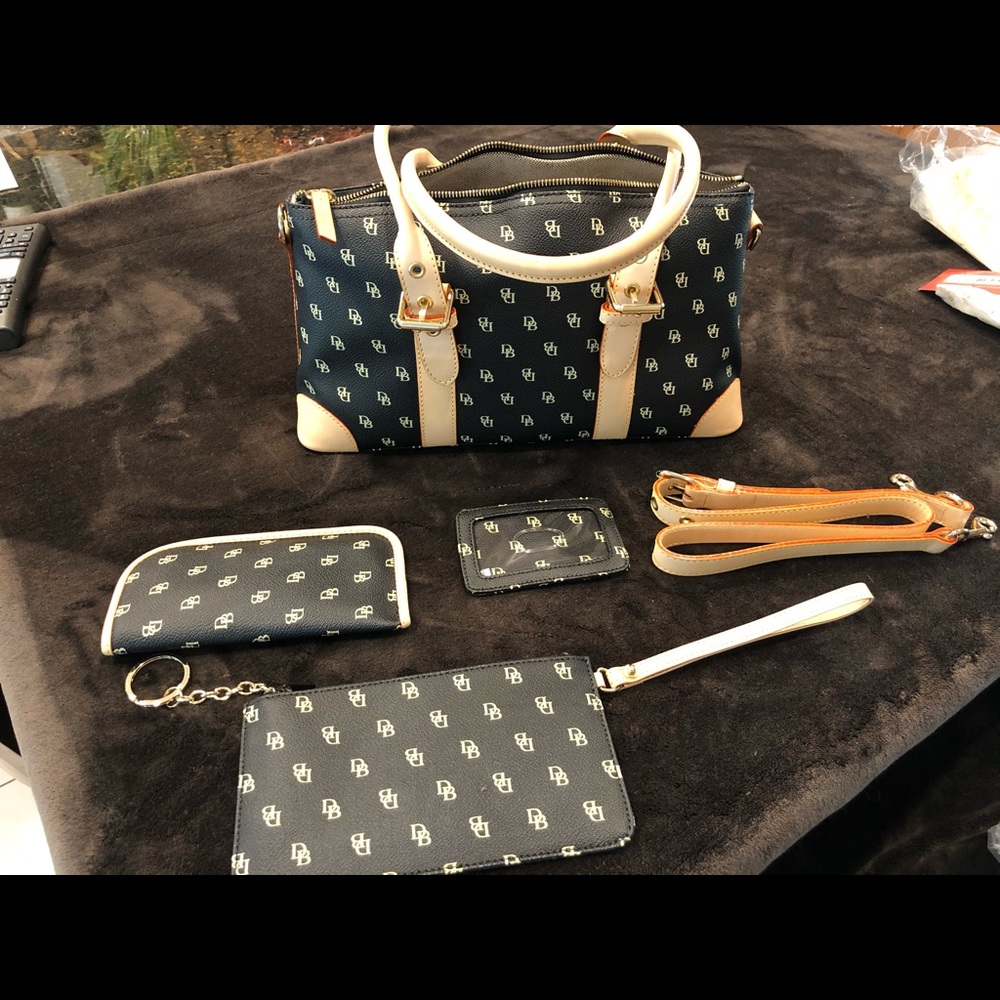 Dooney & Bourke Bag w/ accessories